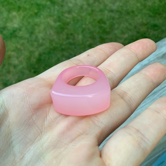 Vintage 90’S Y2K Chunky Pink Plastic lucid Rings Women’s X 2 LIKE NEW CONDITION - Picture 9 of 14